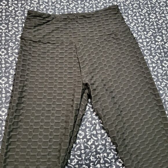 Tik Tok Leggings   - Picture 3 of 7